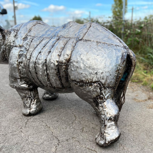 Rhinocéros métal recyclé